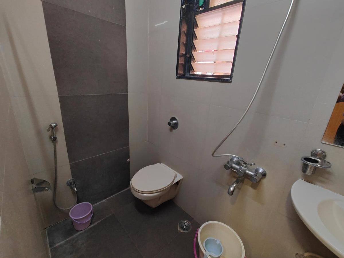 Hotel Midtown Inn Nashik Buitenkant foto