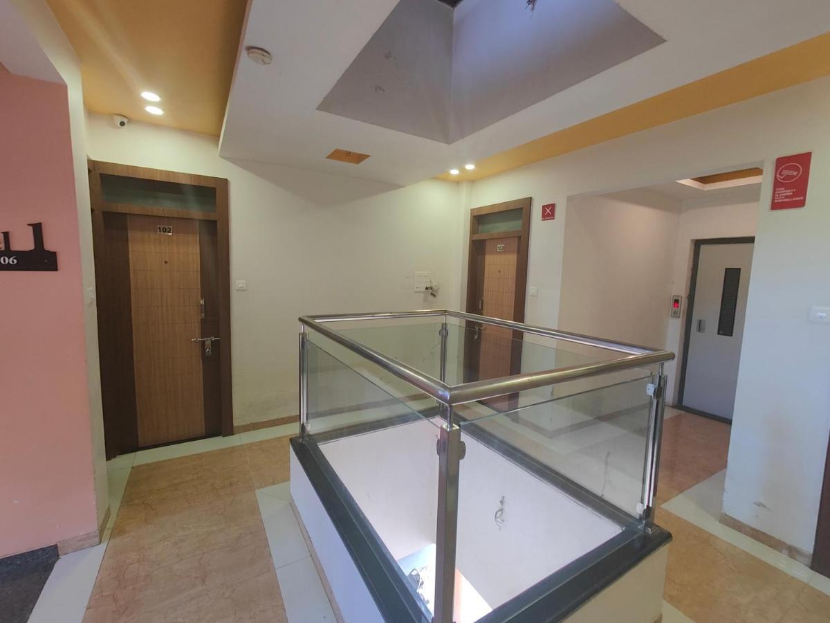 Hotel Midtown Inn Nashik Buitenkant foto